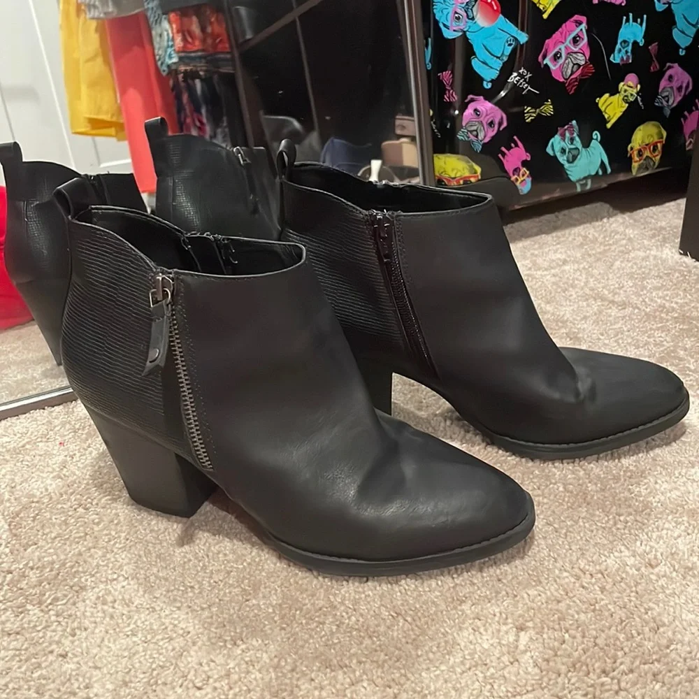Universal thread booties - Picture 1 of 5